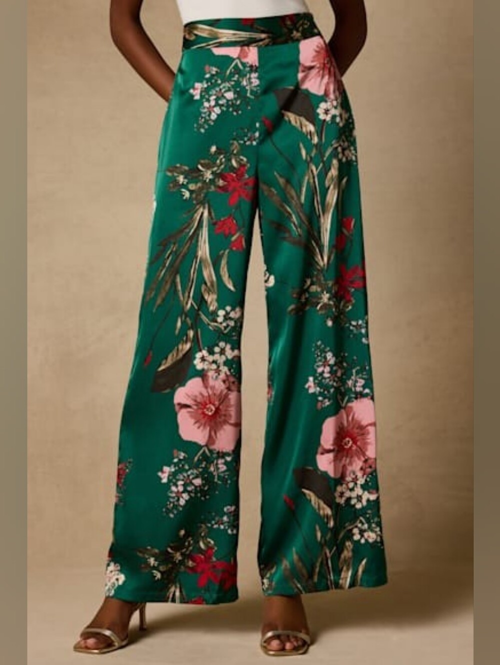 NWT ** Lulu's Thriving Vibes Satin Green Floral Wide-Leg Pants ** Size Large